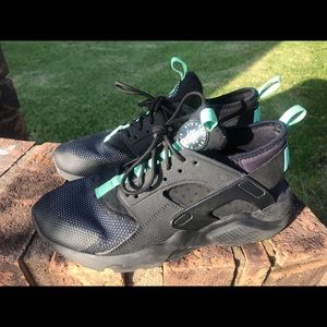 Nike Air Huarache Run Ultra GS